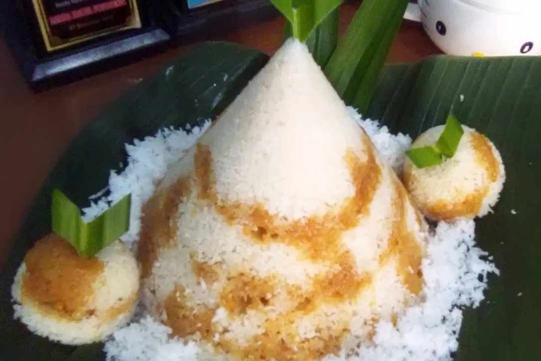 Kue dongkal yang populer di kalangan masyarakat Betawi dan Sunda. (cookpad.com)