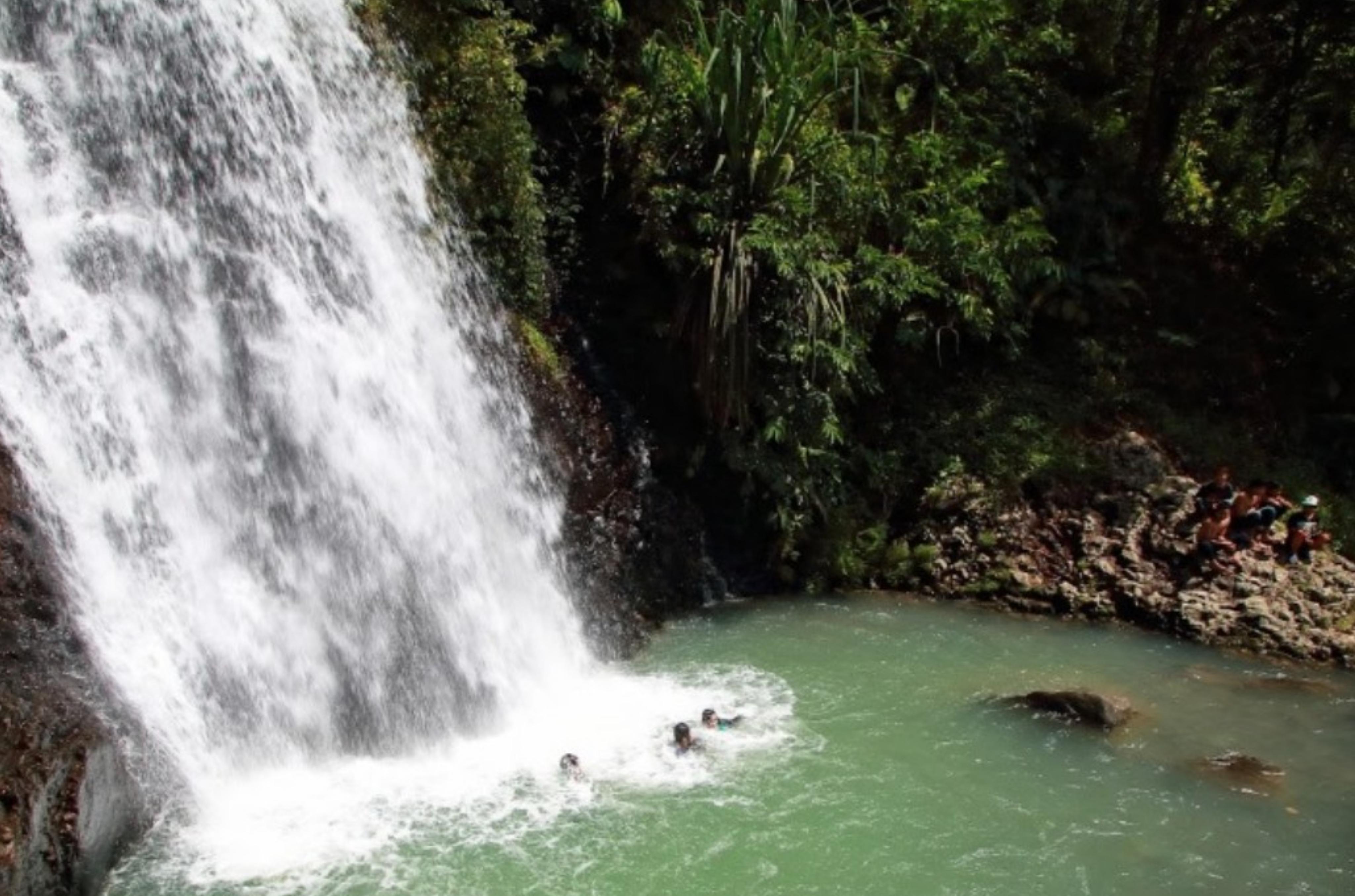 Curug Cikoneng di Leuwiliang Kabupaten Bogor. (ekabo.bogorkab.go.id)