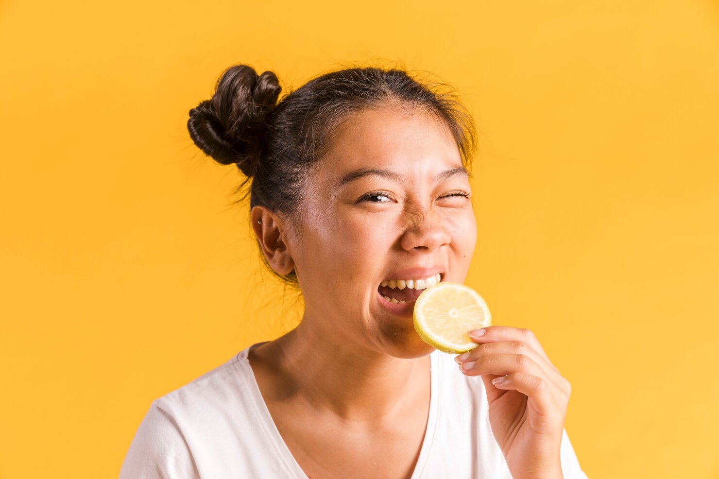 Ilustrasi Manfaat dan Kegunaan Kulit Lemon. (Freepik)