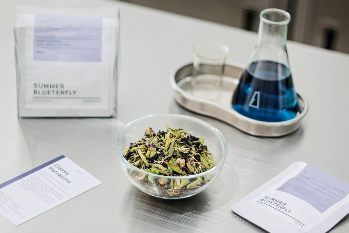 Menu Summer Butterfly yang Menjadi Favorit di Chemistea. (Instagram @chemistea.id)