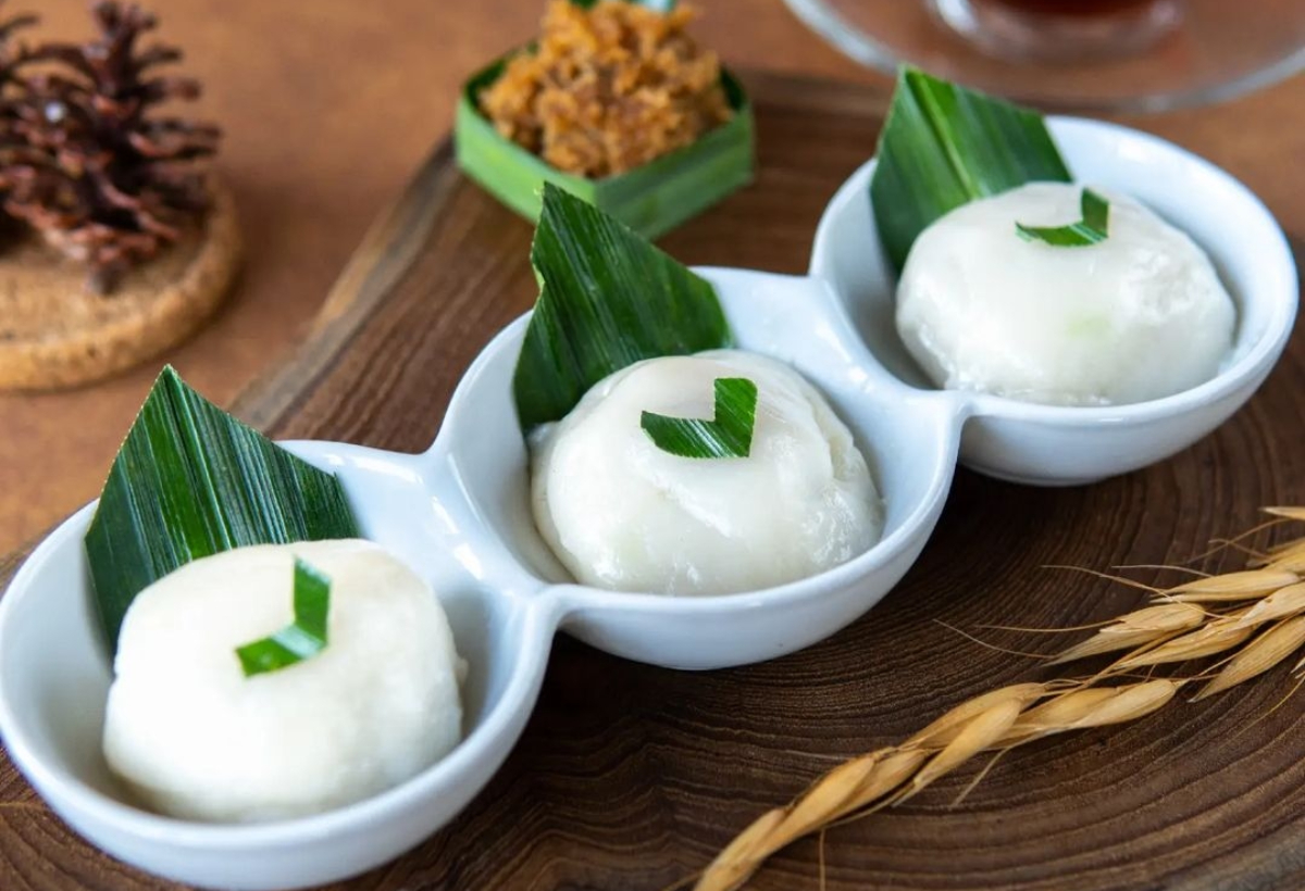 Jajanan Kue Basah di Bogor Permai Bakery & Restaurant. (Instagram @bogorpermai)