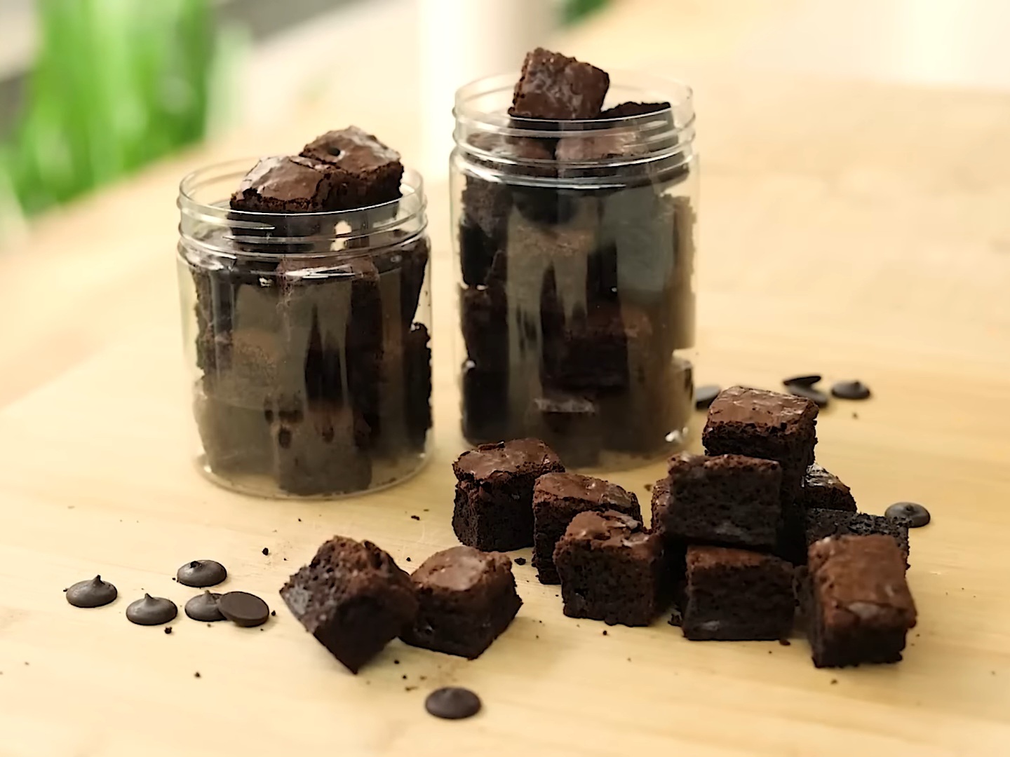 Fudgy Brownie nikmat dan lumer di mulut. (YouTube Devina Hermawan)