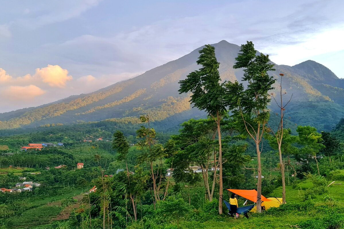 Pemandangan kawasan wisata Gunung Bunder