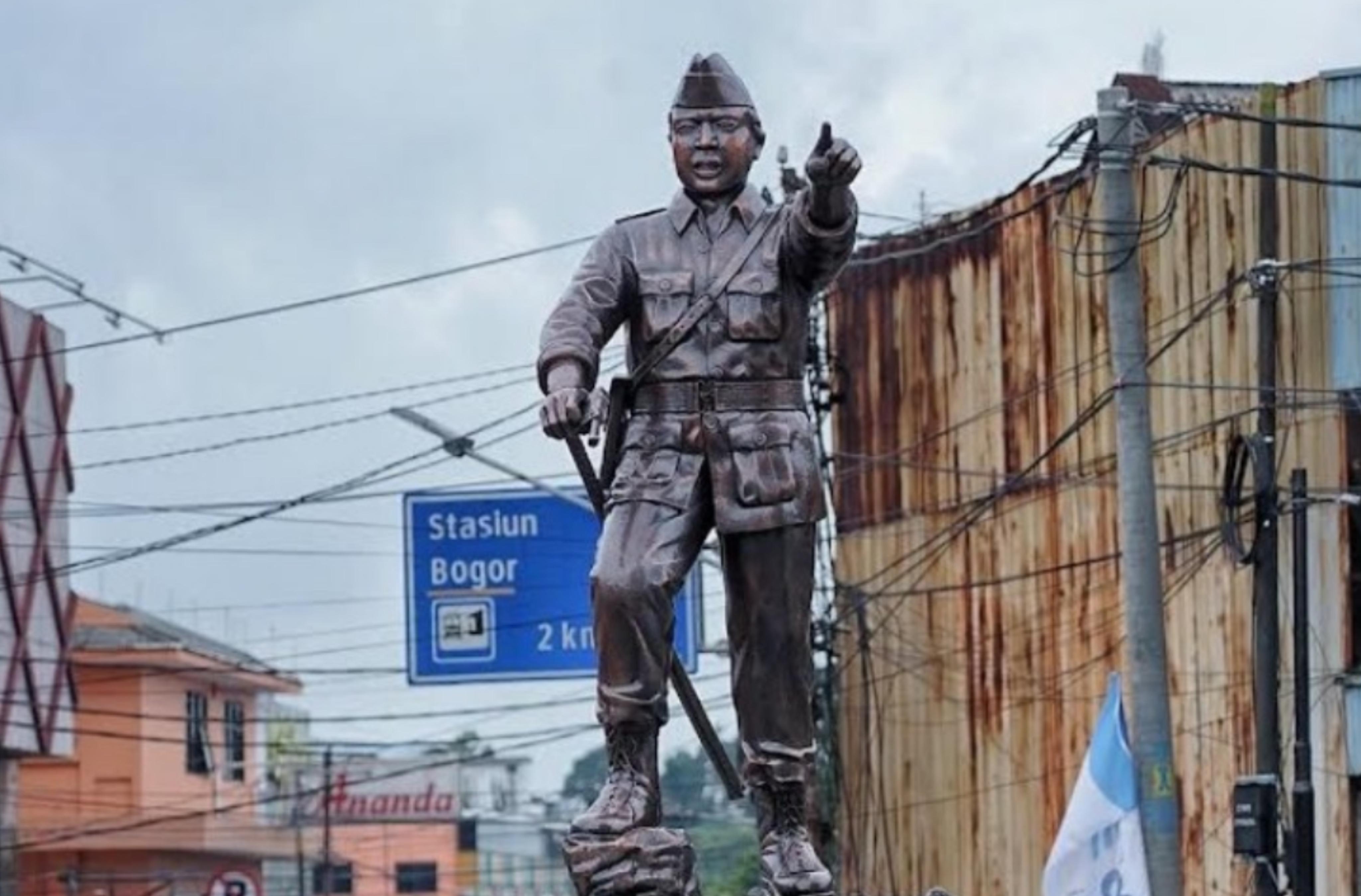 Patung Kapten Tubagus Muslihat yang ada di Bogor