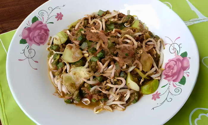 Karedok khas Sunda