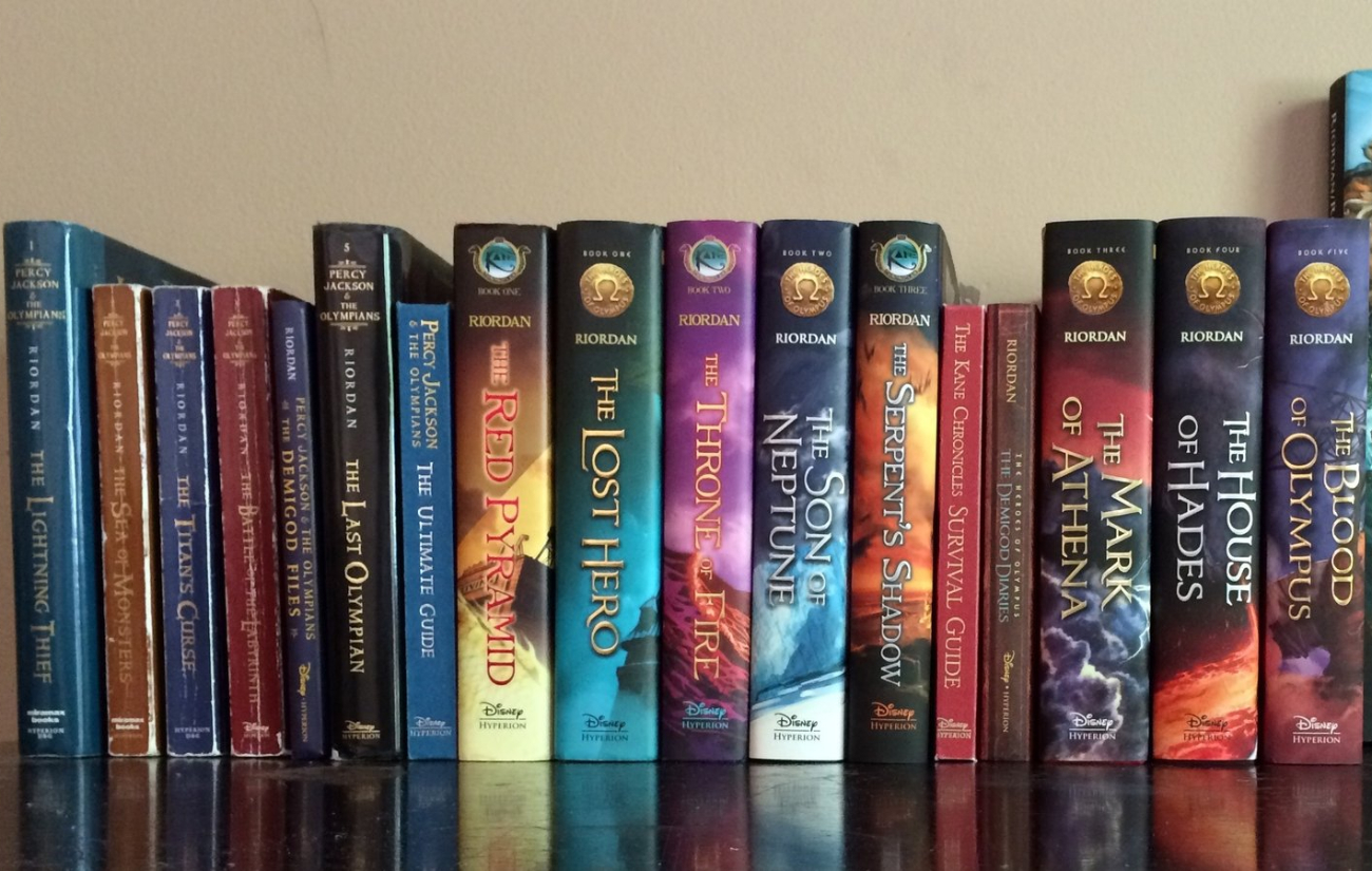 Buku Series Percy Jackson and The Olympians. (gallemailvirh.blogspot.com)