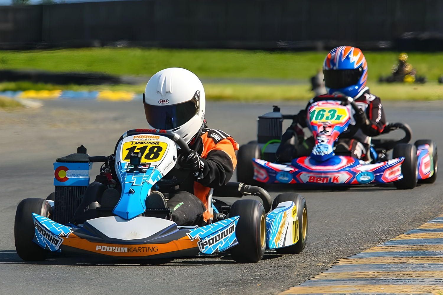 Ilustrasi balapan dengan gokart. (firstmedia.com)