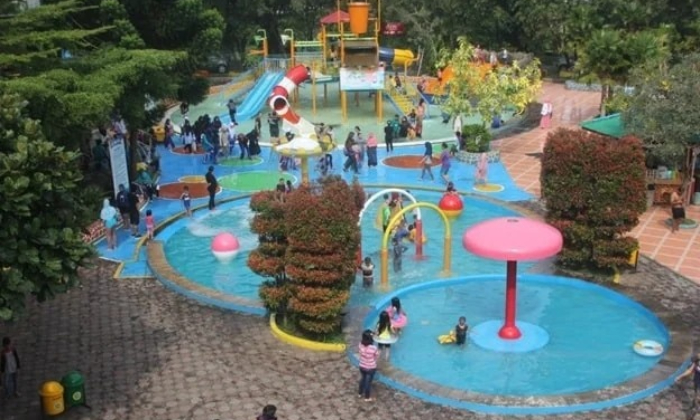 Waterpark di Taman Wisata Matahari