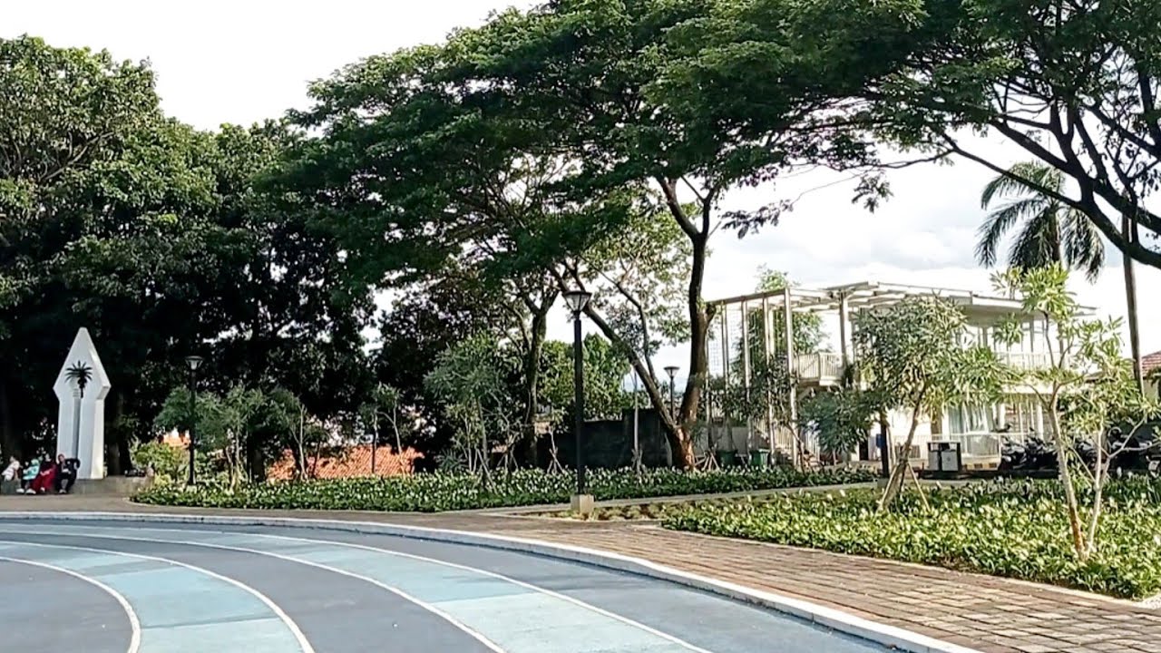 Alun-Alun CIrrimekar Cibinong, Kabupaten Bogor, Jawa Barat
