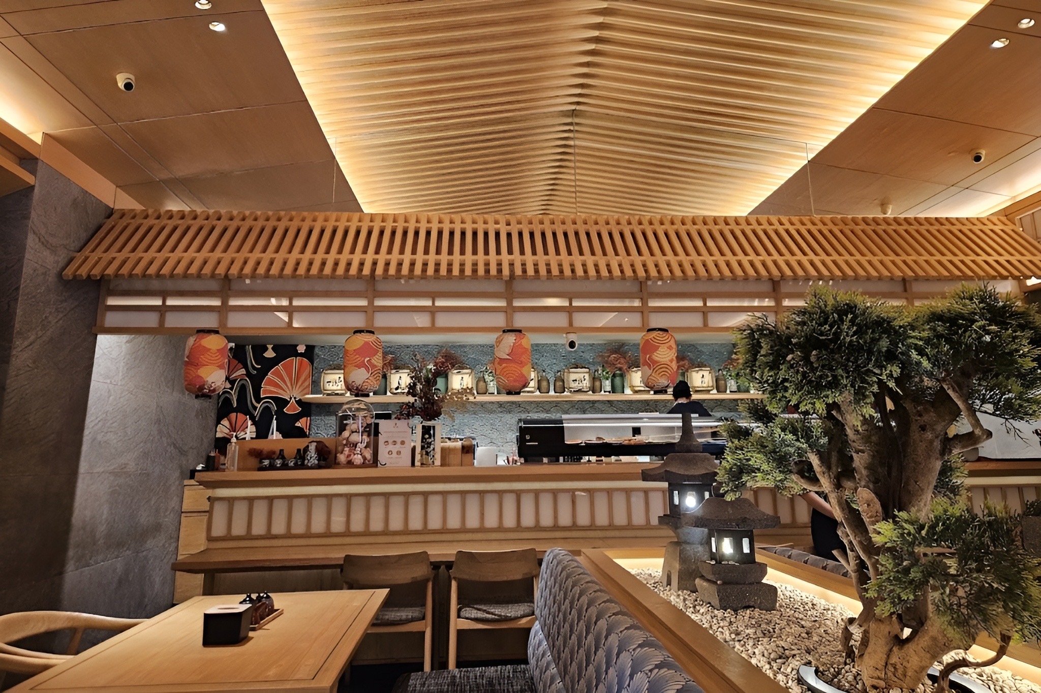 Restoran Yūjō yang memiliki suasana khas Jepang