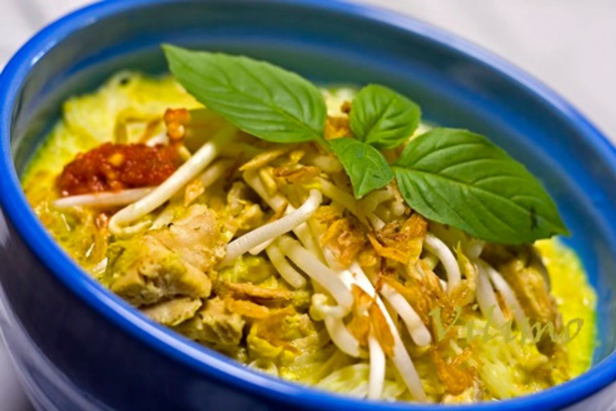 Laksa Oncom khas Bogor. (kingbrielle.wordpress.com)