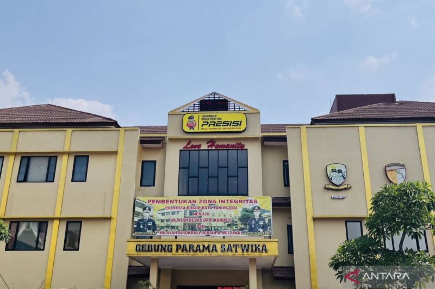Mapolresta Bogor Kota di Jalan Kapten Muslihat, Bogor Tengah, Kota Bogor. (ANTARA/Shabrina Zakaria)