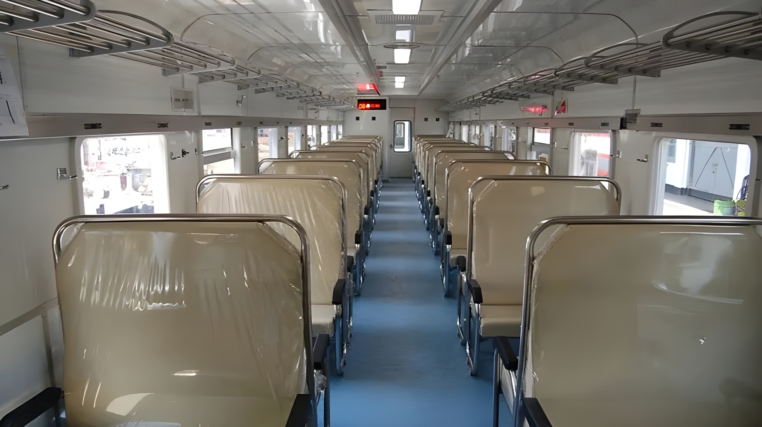 Kursi kereta api kelas ekonomi