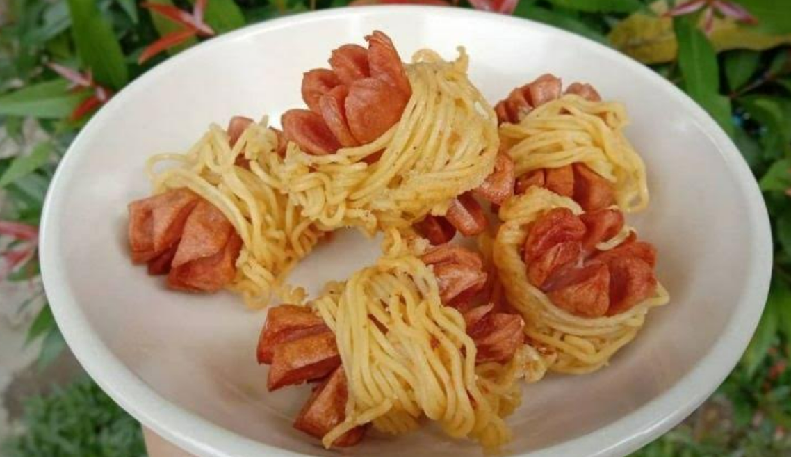 Sosis mie gulung