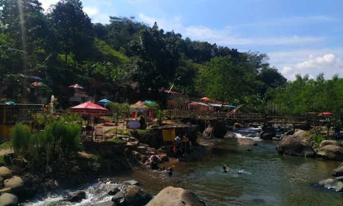 Curug Leuwi Kunten, Sentul, Bogor.