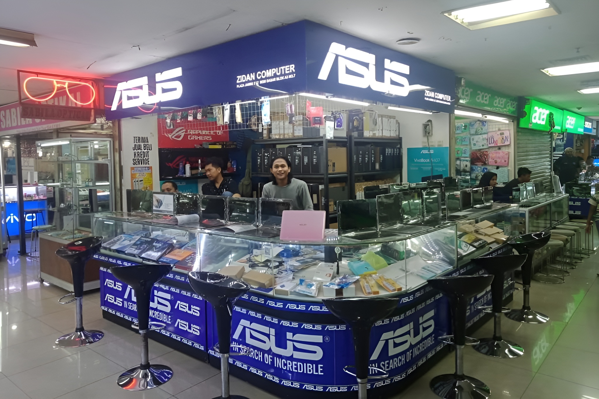 Toko Zidan Computer yang menyediakan layannan COD.