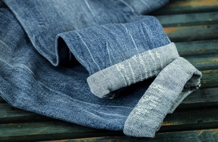 Ilustrasi celana jeans