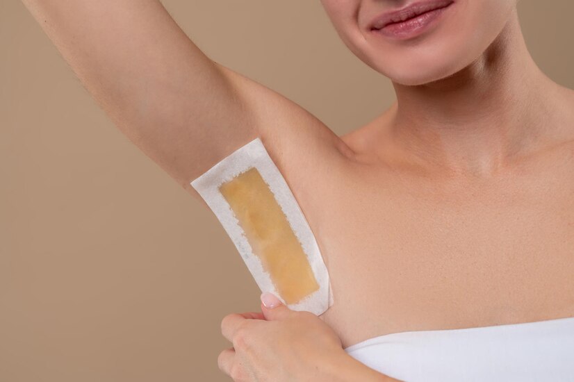 Ilustrasi waxing sebagai perawat kecantikan ketiak
