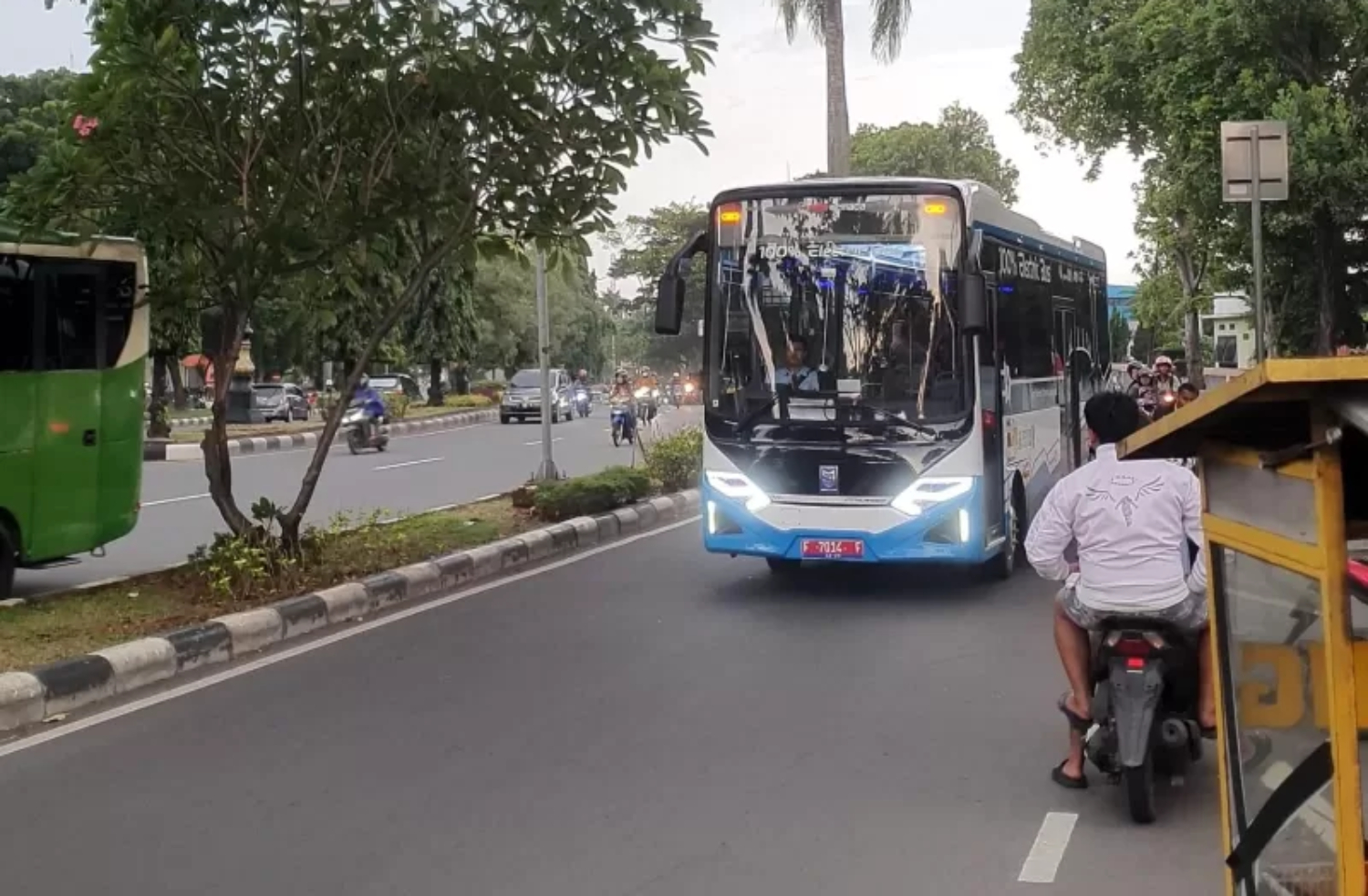 Bus listrik trayek Bambu Kuning - Tugu Pancakarsa Bogor. (Radar Bogor)