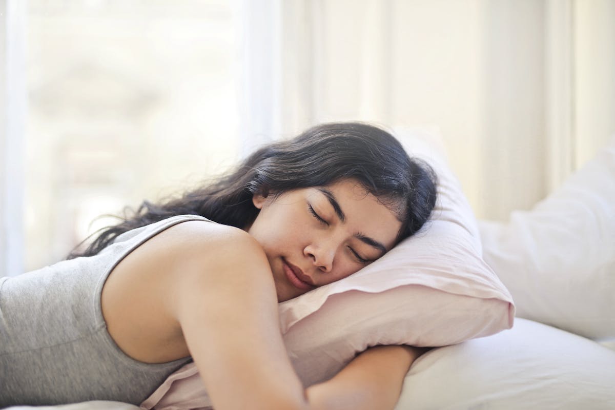 Ilustrasi posisi tidur terburuk
