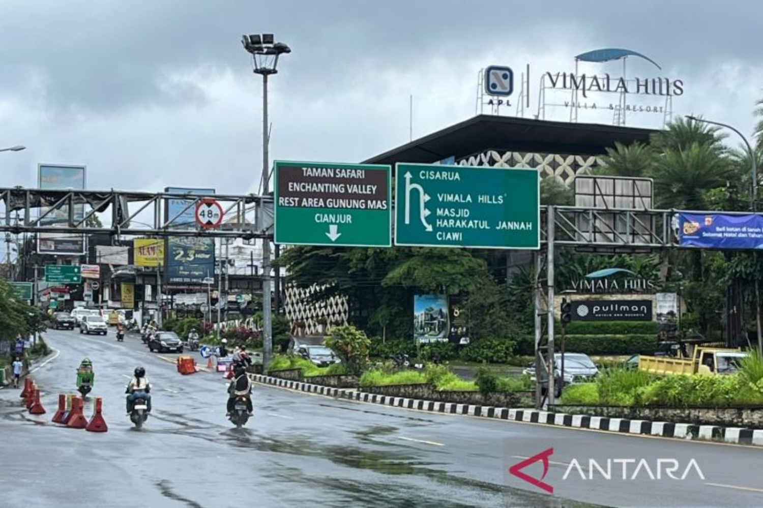 Kondisi lalu lintas di Simpang Gadog Ciawi, Kabupaten Bogor, Rabu (29/1/2025). (ANTARA/M Fikri Setiawan)