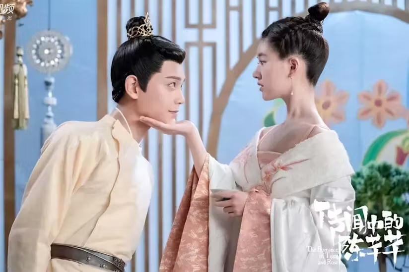 Adegan dari drama Korea Queen In Hyun&rsquo;s Man, salah satu drama time travel populer yang memicu tren global. (dok. inverse.com)