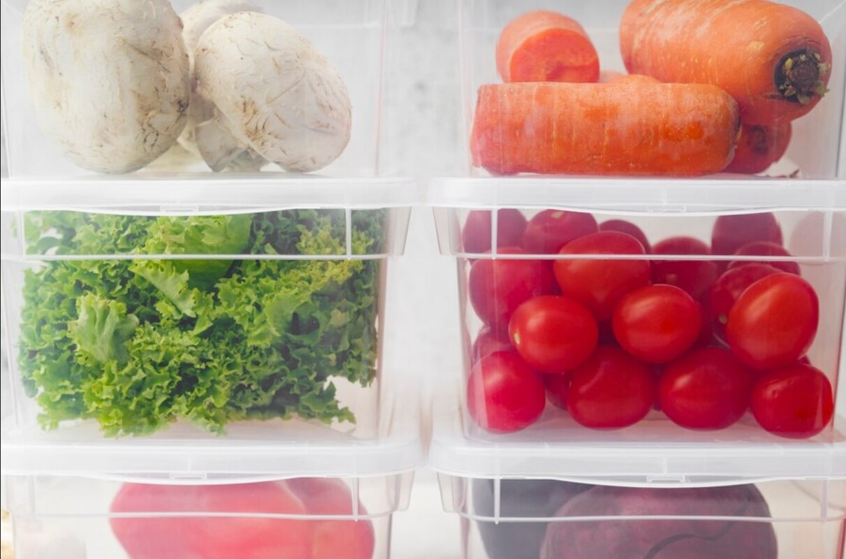 Ilustrasi makanan yang tidak boleh disimpan di dalam freezer