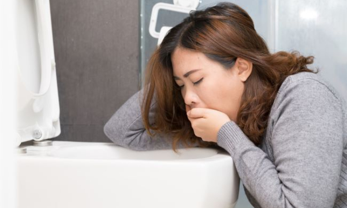 Ilustrasi orang muntah. (alodokter.com)