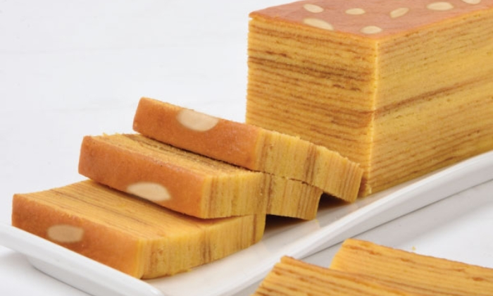 Kue lapis legit. (hollandbakery.co.id)
