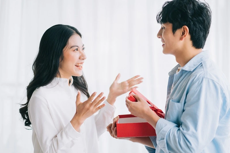 Ilustrasi pelaku love bombing. (siloamhospitals.com)