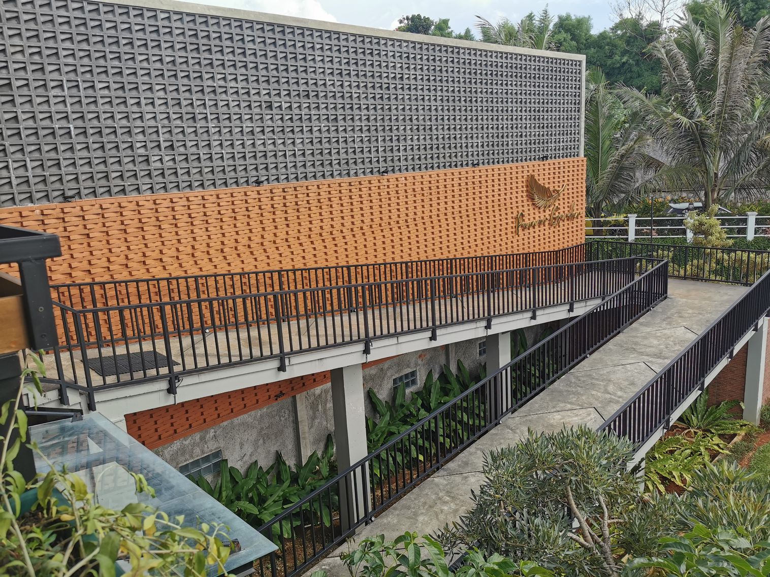 Suasana Pancar Garden. (pergikuliner.com)