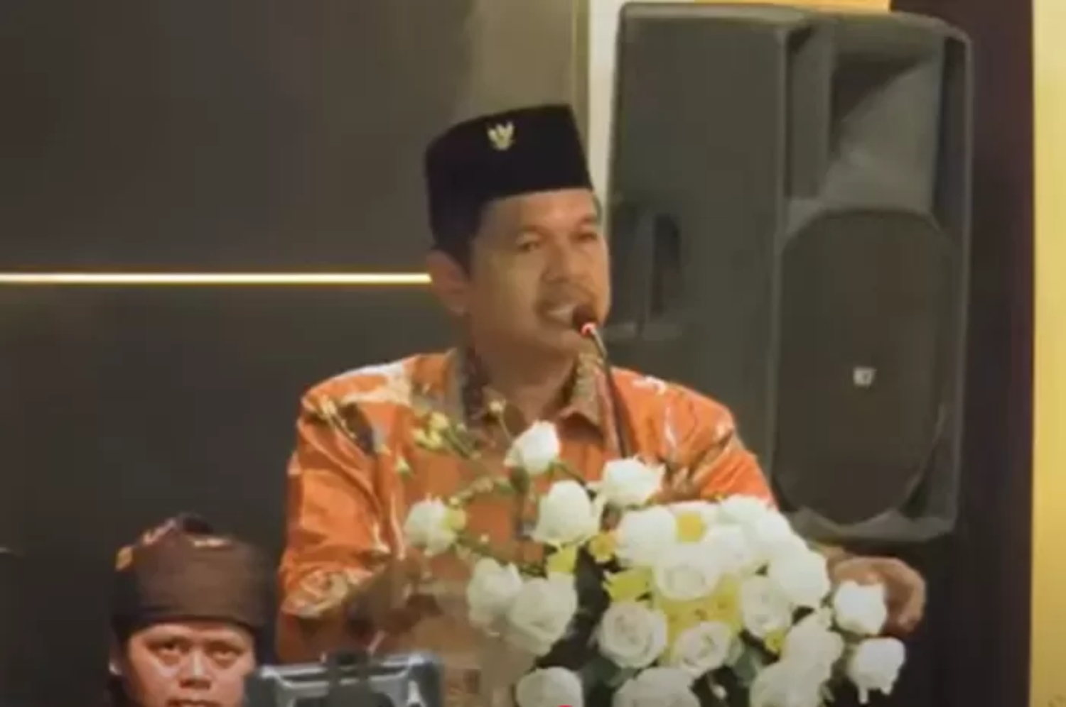 Dedi Mulyadi dalam konten pertamanya yang diunggah di YouTube pada tahun 2017. (YouTube Kang Dedi Mulyadi Channel)