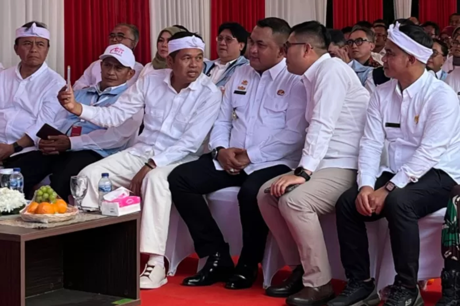 Gubernur Jawa Barat Dedi Mulyadi saat peluncuran Koperasi Merah Putih di Hambalang, Kabupaten Bogor, Senin (21/7/2025). (Hendi Novian/Radar Bogor)