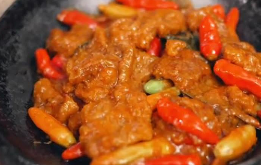 Resep sambal krecek (Dok. YouTube Ade Koerniawan)