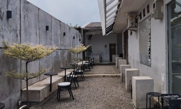 Kafe dekat Stasiun Cilebut Bogor (Google Maps)