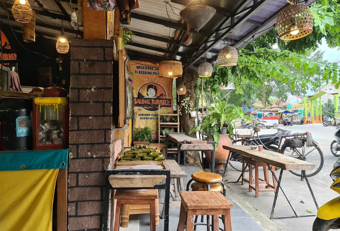 Kafe dekat Stasiun Ciomas Bogor(Google Maps/SAUNG JURASEP)