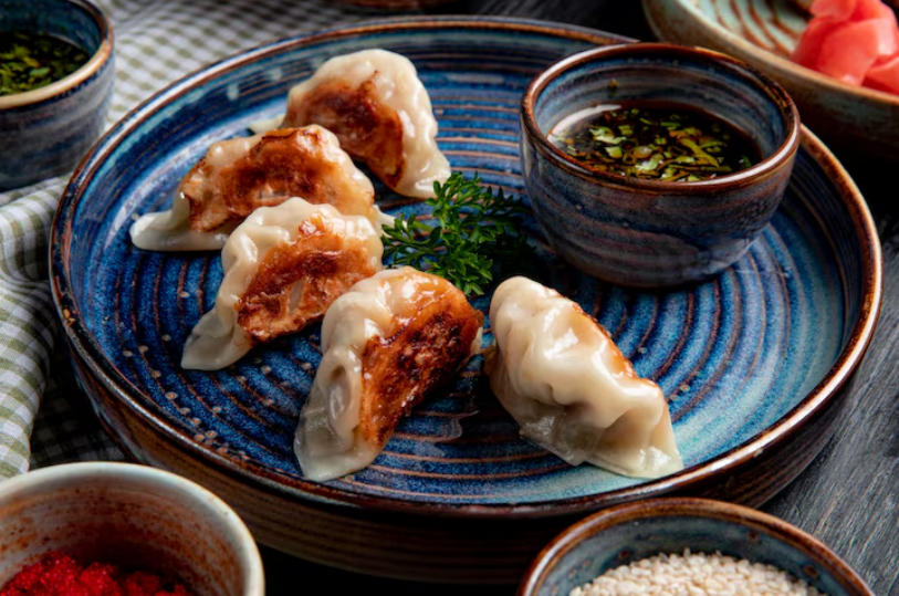Ilustrasi gyoza yang juicy (Dok. Freepik)
