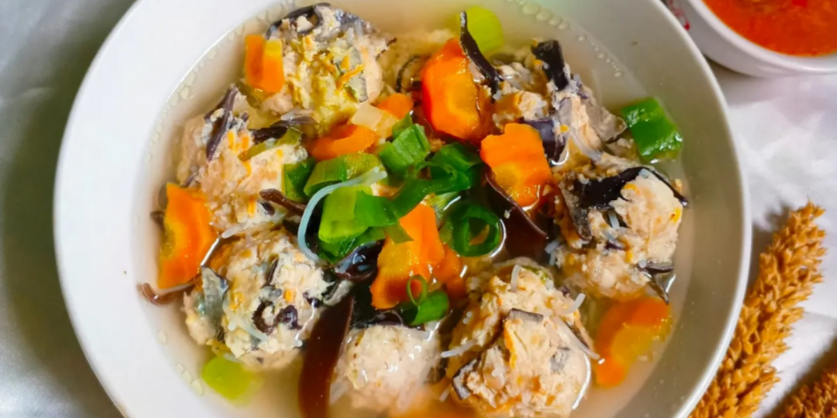 Cara membuat sup bakso lohua (Dok. Cookpad)