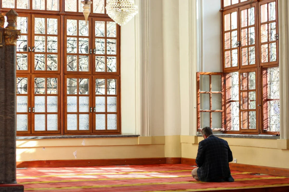 Ilustrasi jadwal sholat (Dok. Pexels)