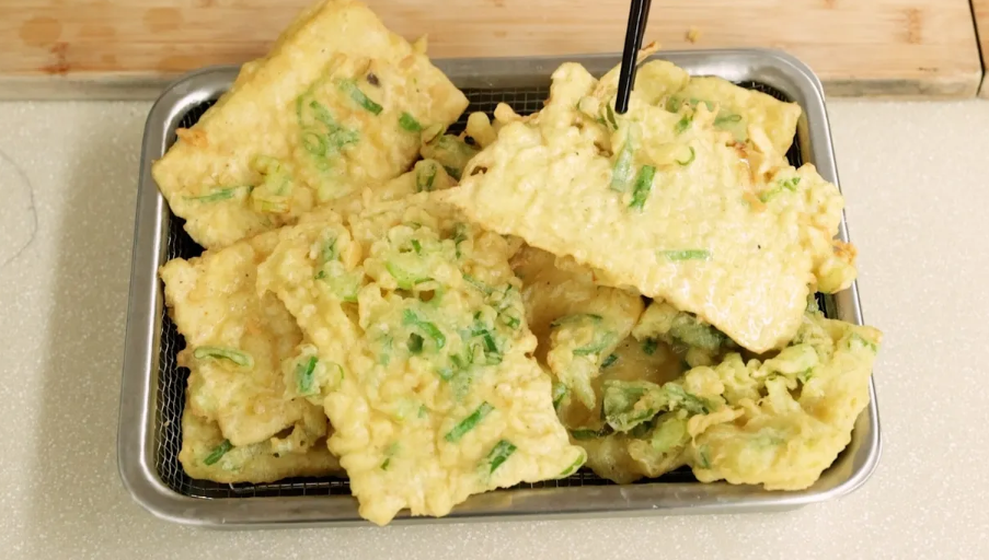 Cara membuat tempe mendoan basah (Dok. Cookpad) 