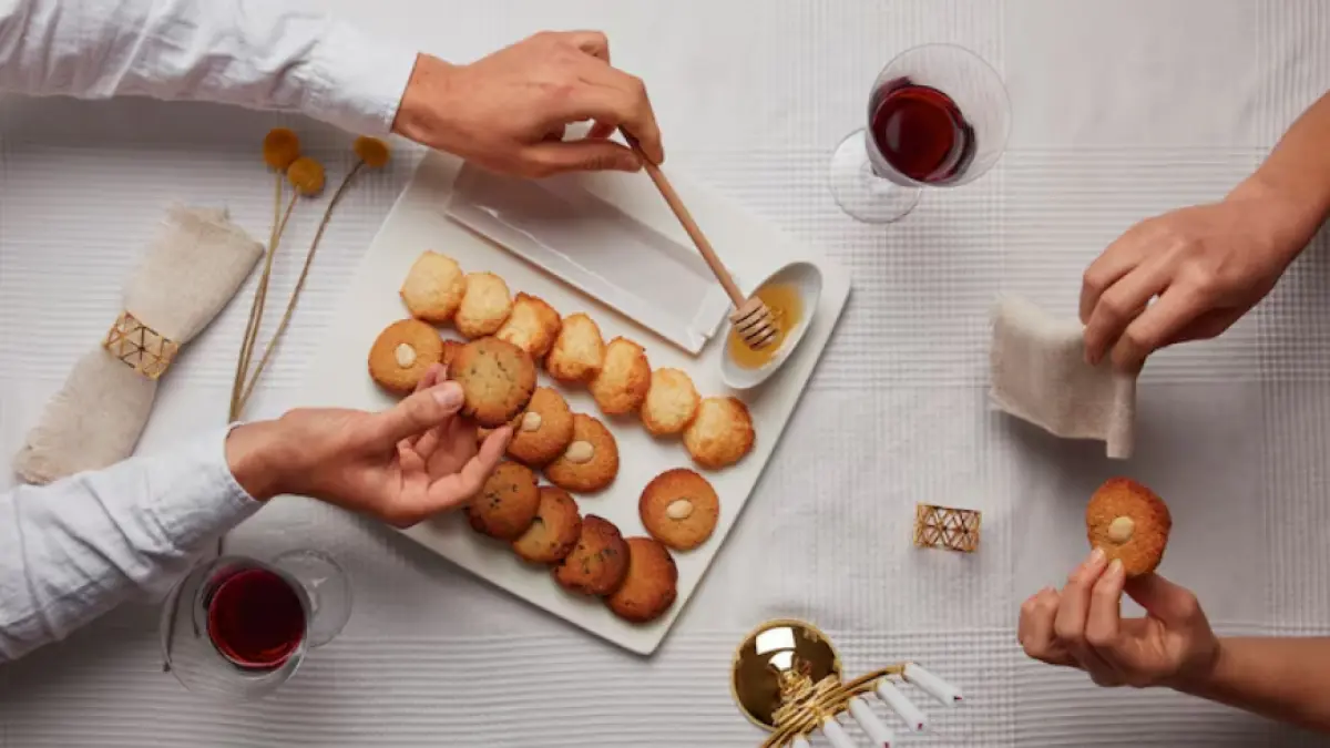 Ilustrasi buka puasa (Freepik) 