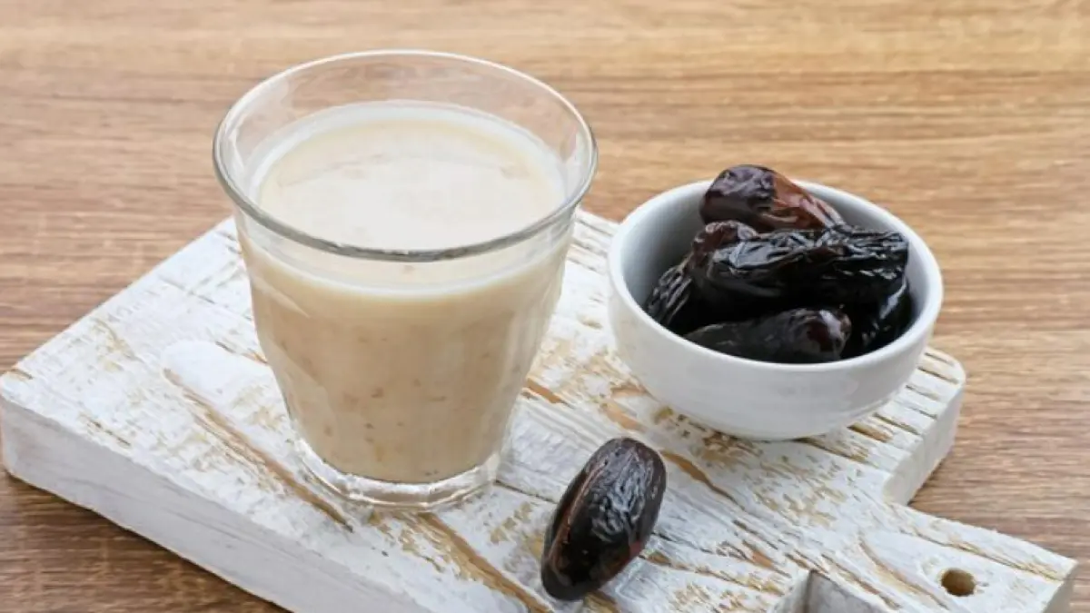 Cuma 4 Bahan! Cara Membuat Susu Kurma Biskuit untuk Takjil Buka Puasa
