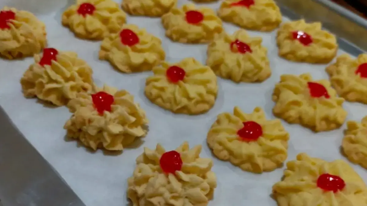 Resep mudah membuat kue semprit keju (Cookpad)
