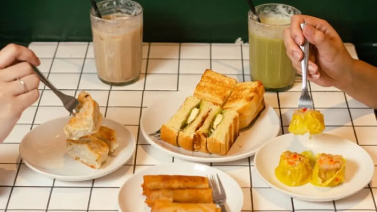 Tempat makan kopitiam di Bogor (Instagram @boenrotikopi.id)