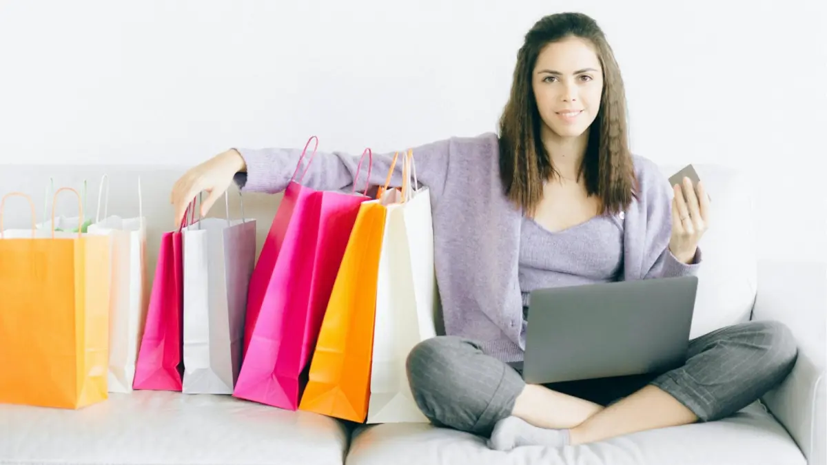 Ilustrasi belanja online (Pexels) 