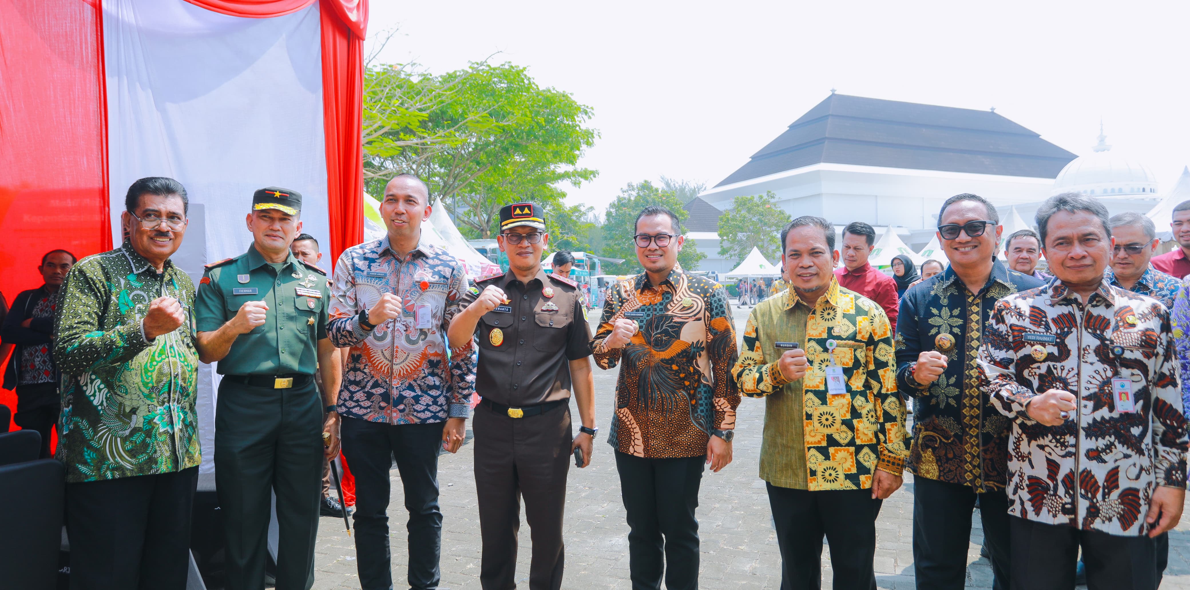 Bus Antikorupsi KPK akhirnya tiba di Serang, Banten, sebagai tujuan terakhir dalam rangkaian Roadshow Bus KPK tahun 2024. (Dok: Humas)