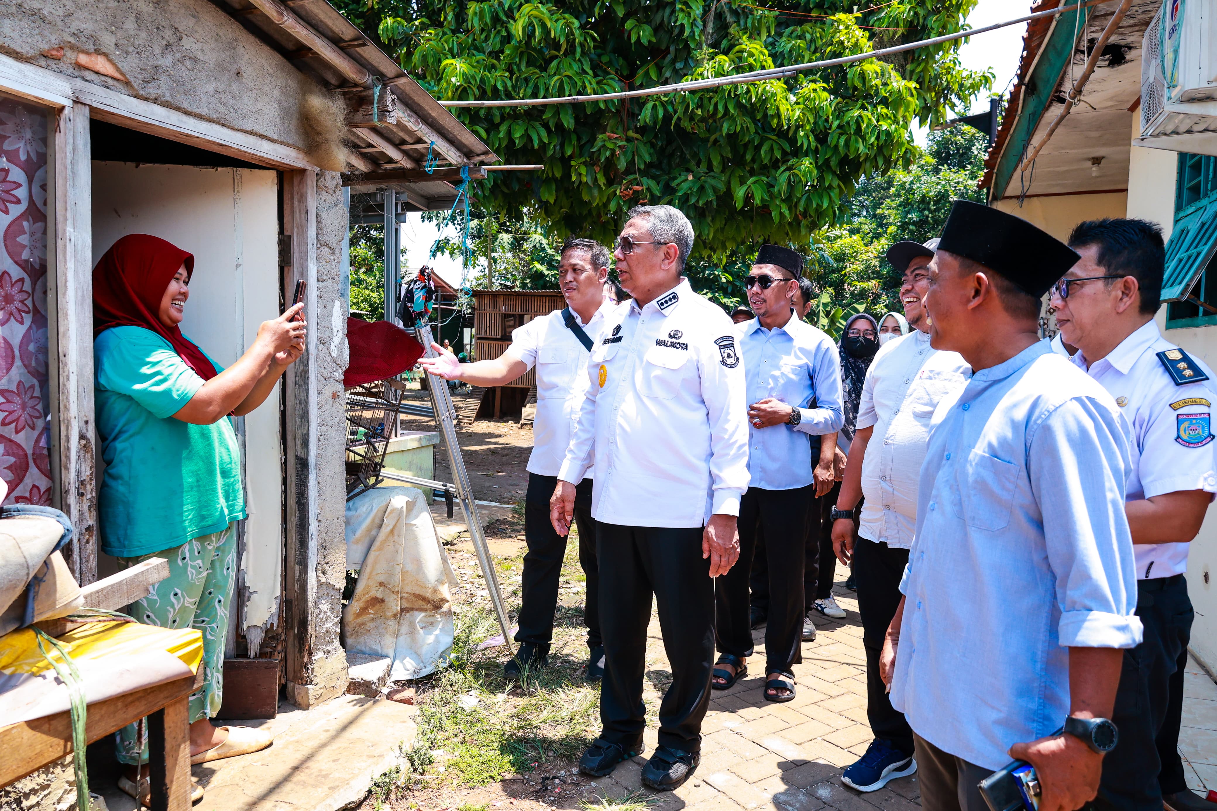 Wali Kota Tangerang Selatan, Benyamin Davnie, menghadiri acara Monitoring Pembangunan Program Tangsel Terang di Kelurahan Lengkong Wetan, Kecamatan Serpong, pekan ini.  (Dok. Humas Pemkot Tangsel)