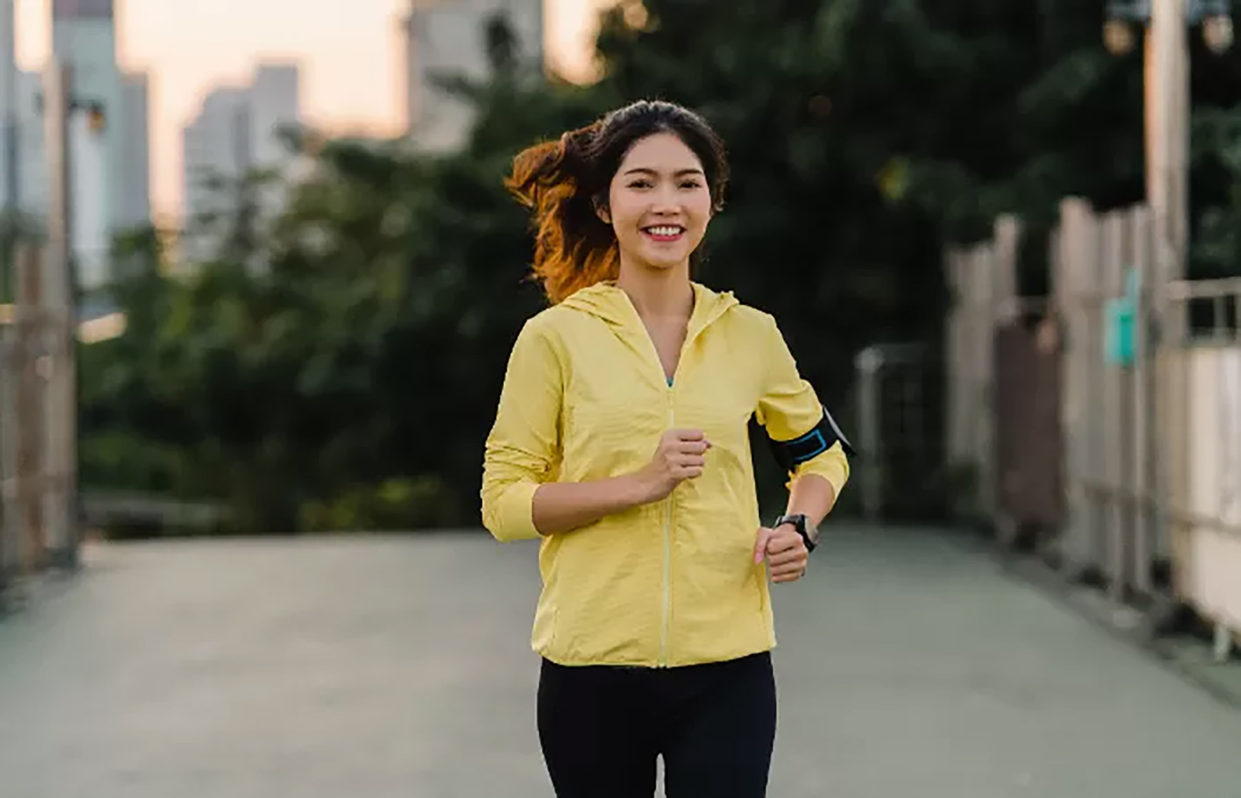 Ilustrasi, seorang perempuan melakukan aktivitas joging. (Dok. Jawa Pos)