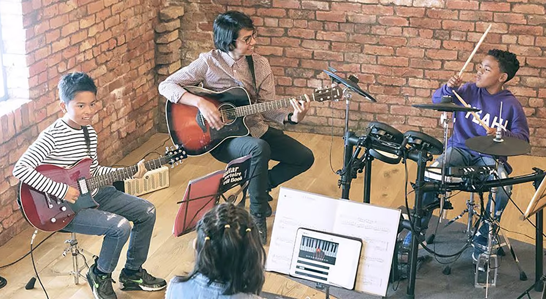 Ilustrasi berlatih alat musik. (Dok. Yamaha Music School)
