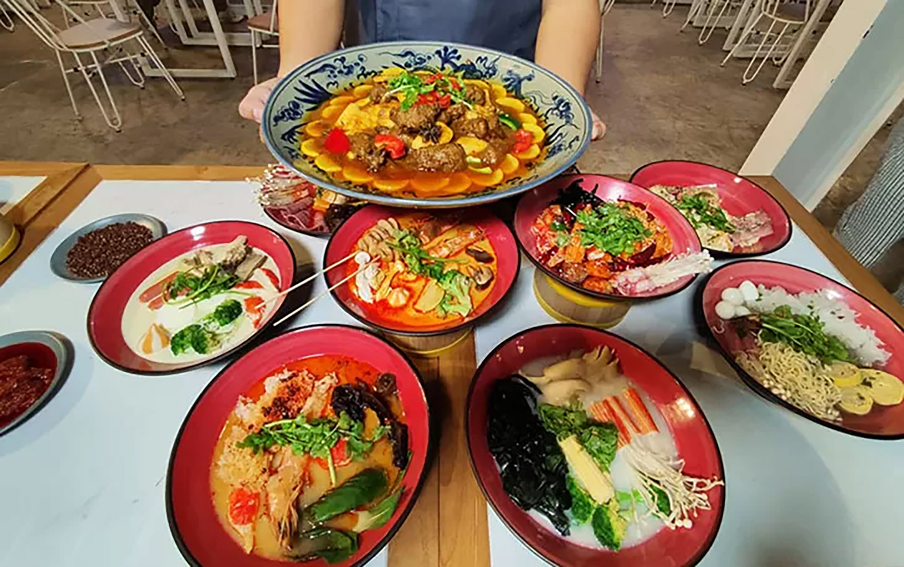 Aneka menu Chinese food. (Septina Fadia/Radar Solo)